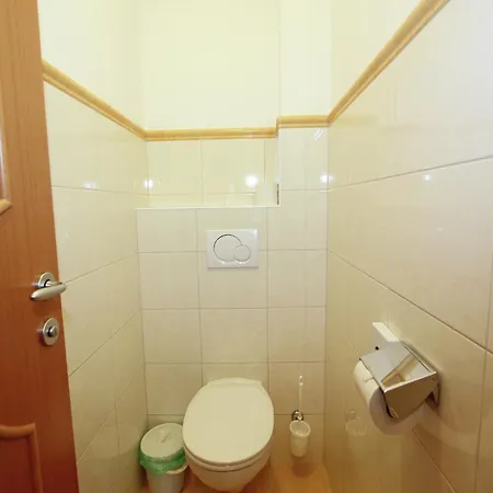 Apartment In Kaltenbach Near Lift, Cleaning Included Stumm